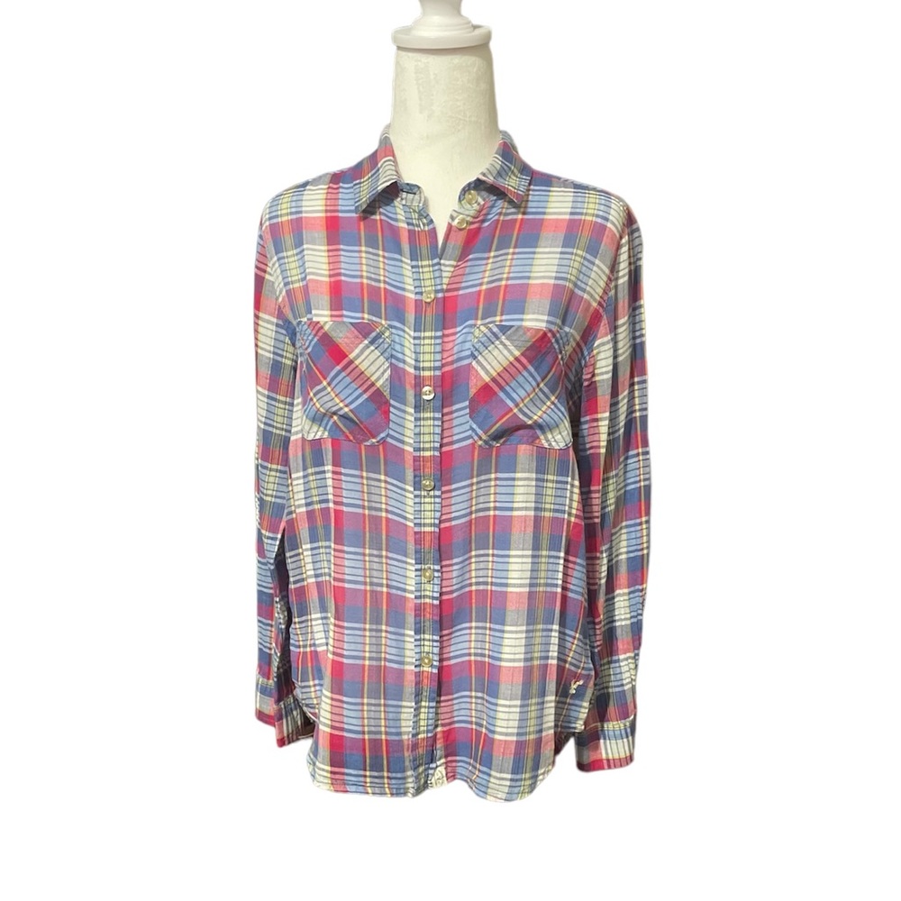 American Eagle women’s button down shirt. Size Small  Colors blue & magenta